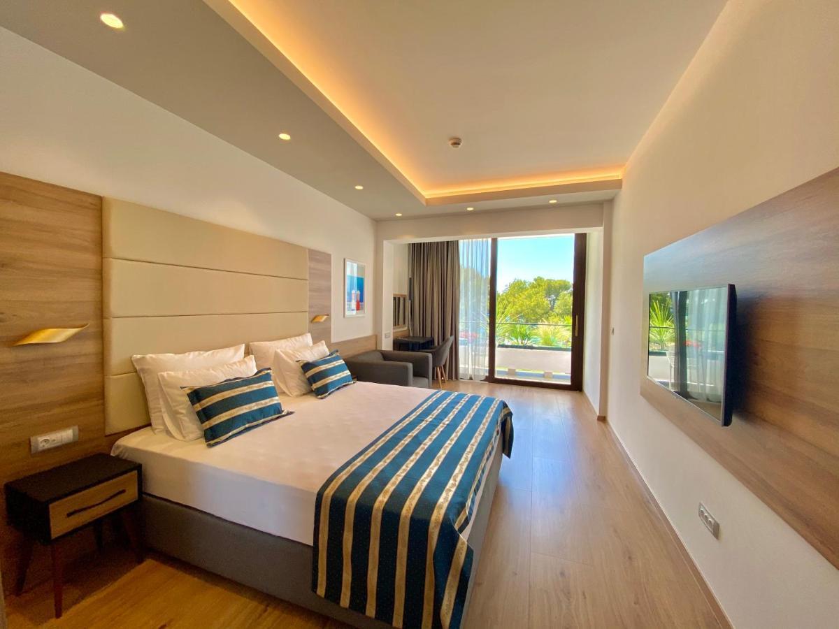Апартаменты-студио For rent in new building Подстрана Экстерьер фото
