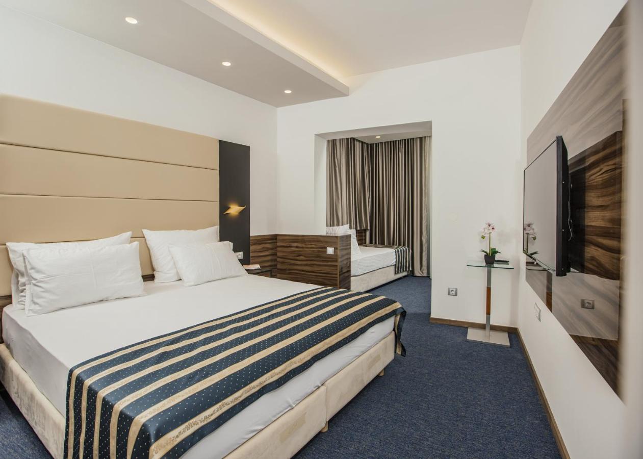 Апартаменты-студио For rent in new building Подстрана Экстерьер фото