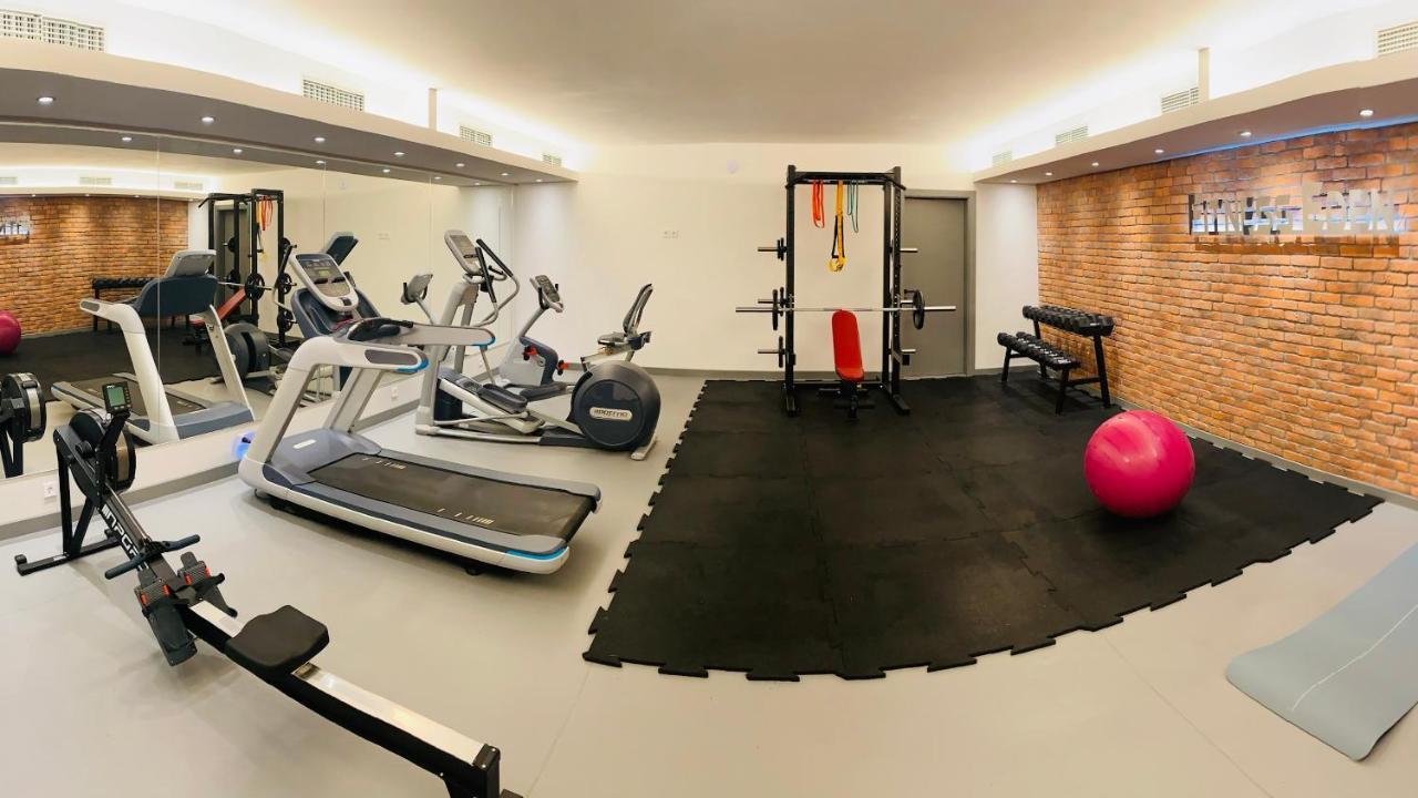 Апартаменты-студио For rent in new building Подстрана Экстерьер фото