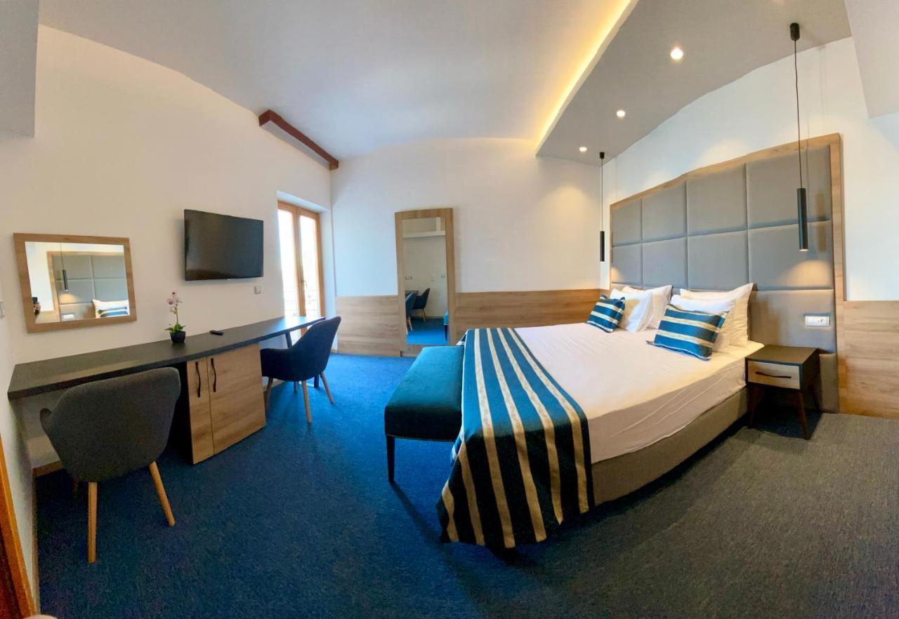 Апартаменты-студио For rent in new building Подстрана Экстерьер фото